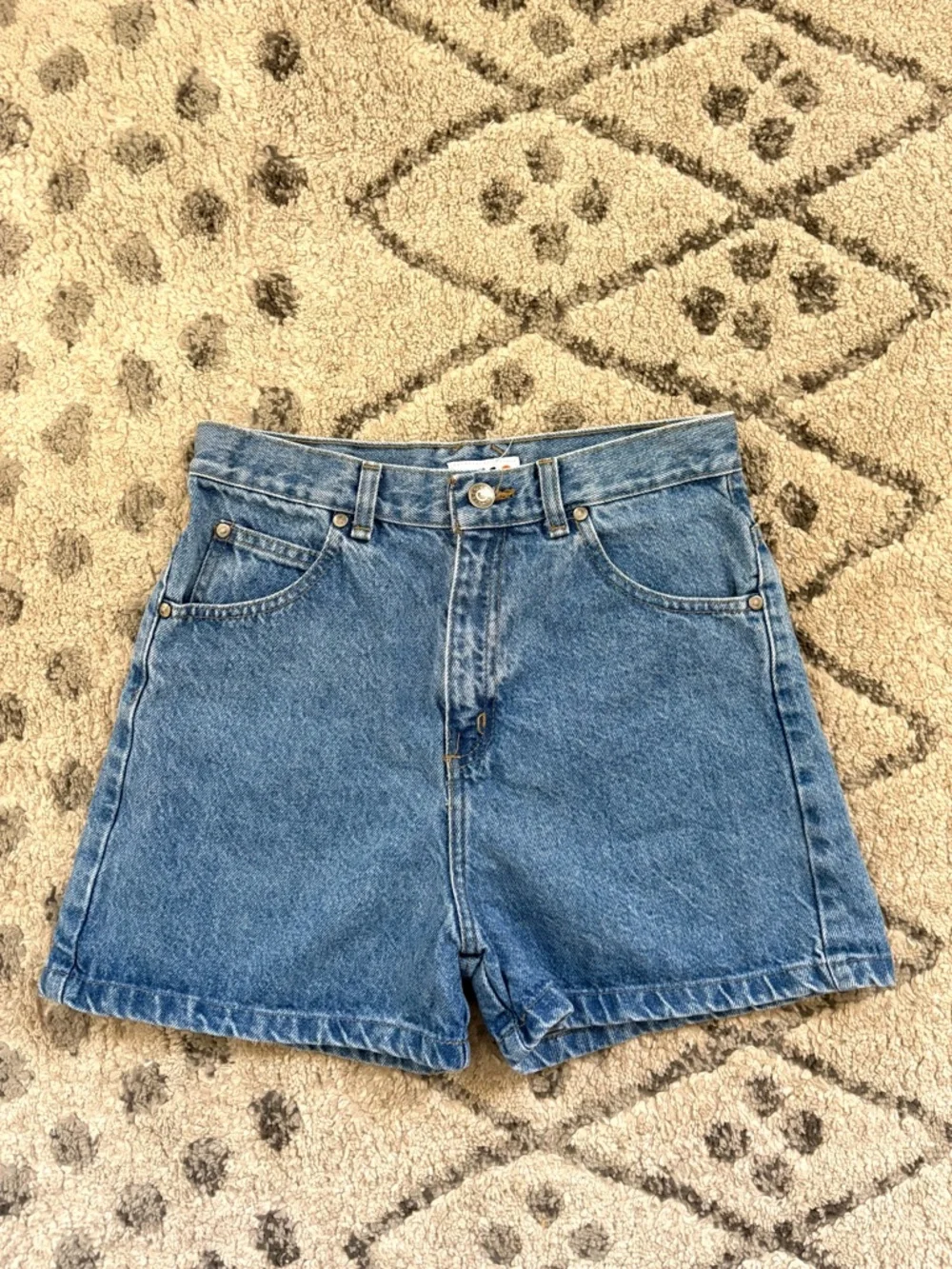 Vintage Circo denim mom shorts